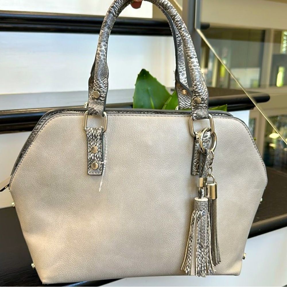 $10 deal! Vegan leather, satchel handbag purse, Dr bag soft luxurious